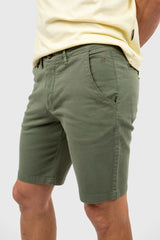 Bermuda Clásica Verde Khaki
