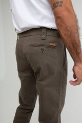 Pantalón Pinzas con Correas Khaki