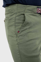 Bermuda Verde Khaki Con Cinturón Étnico