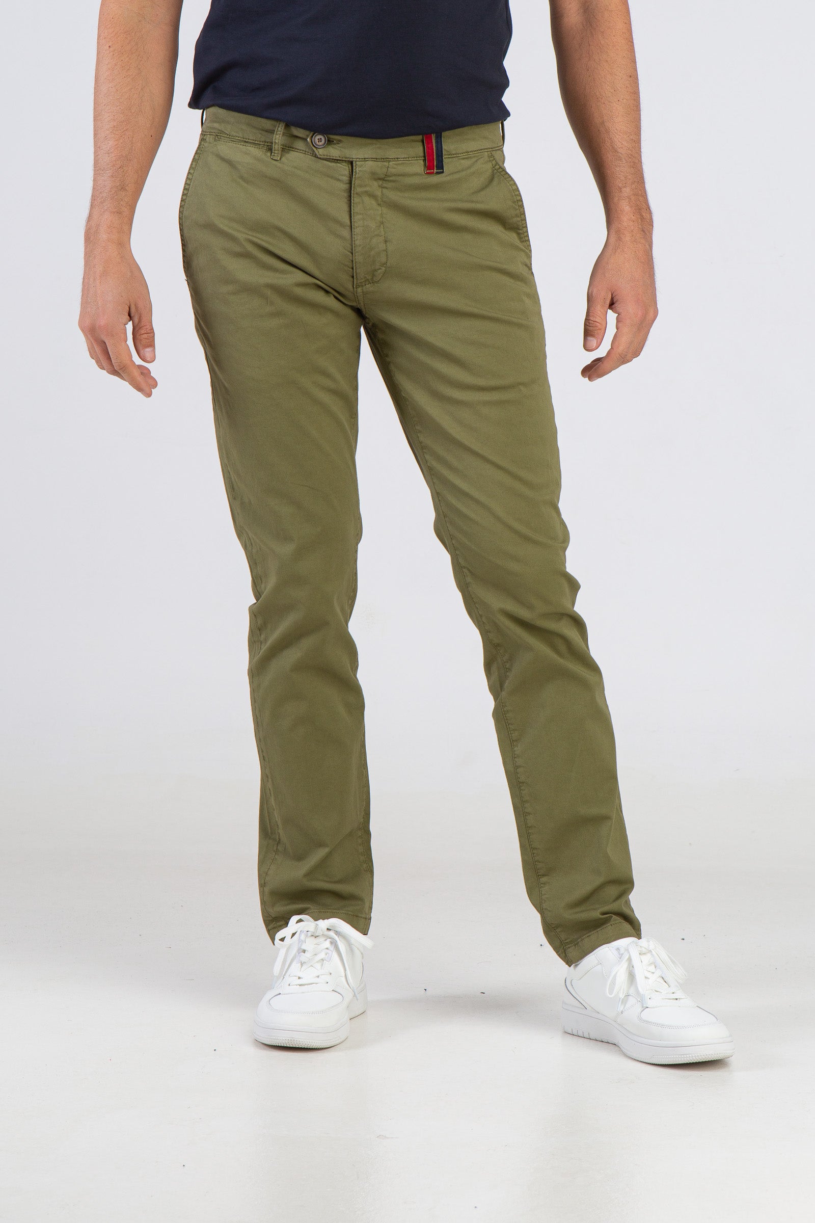 Pantalón Chino Slim Kaki Medio