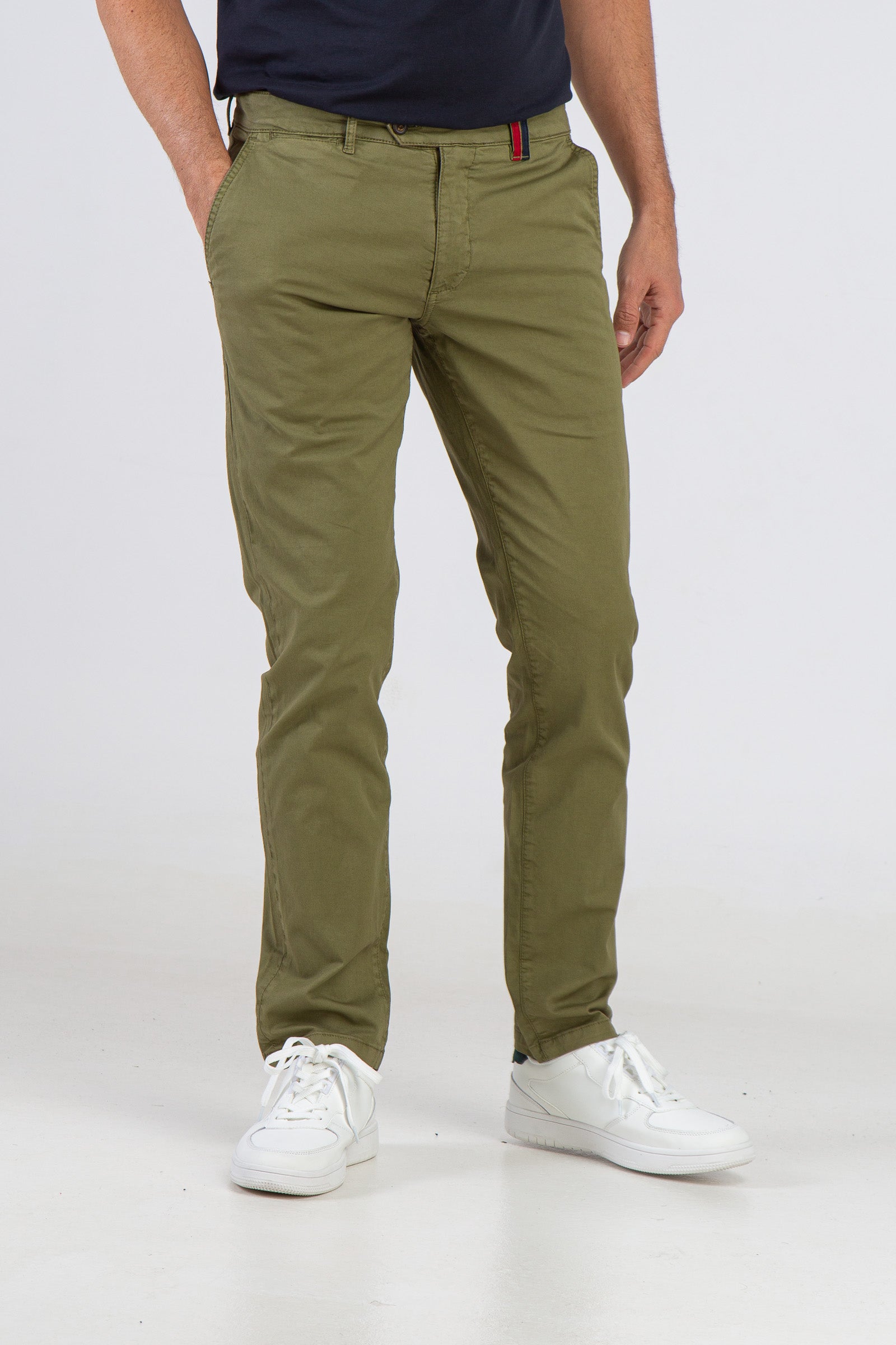 Pantalón Chino Slim Kaki Medio