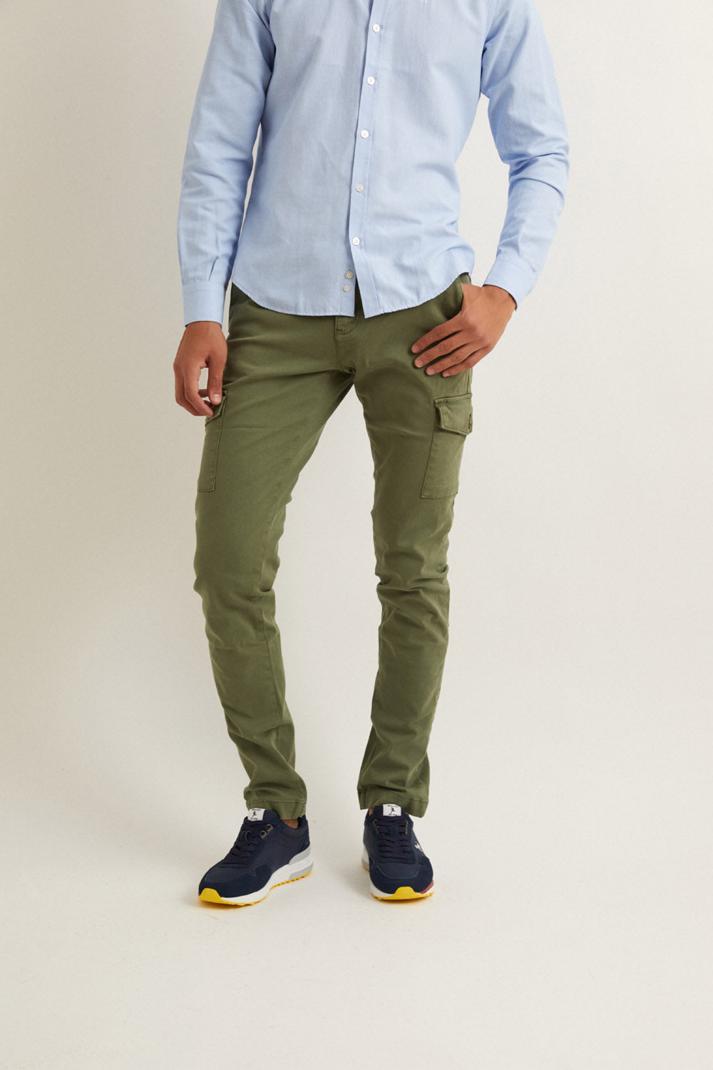 Pantalón Cargo Khaki