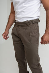 Pantalón Pinzas con Correas Khaki