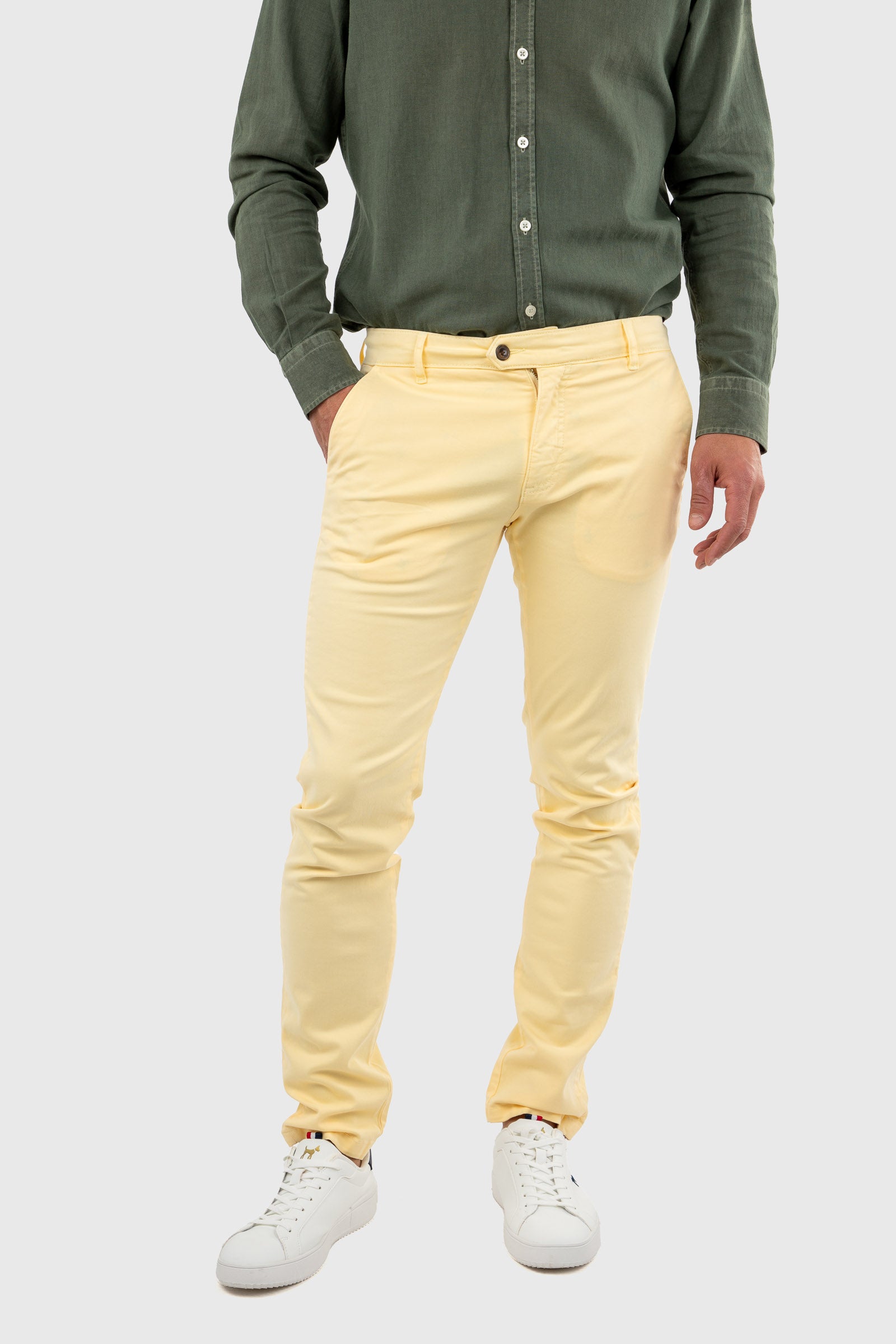 Pantalón Chino Slim Amarillo Pastel