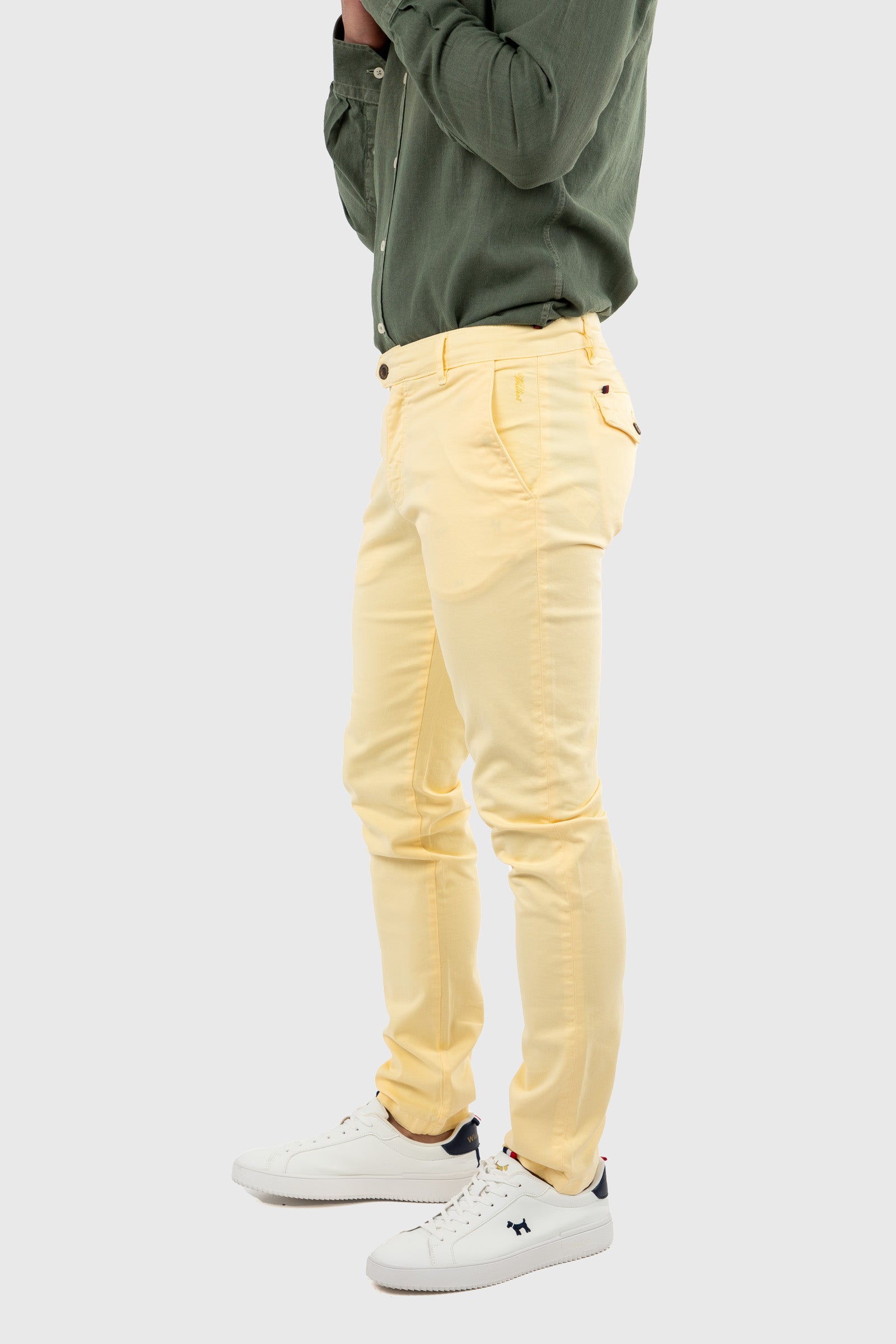 Pantalón Chino Slim Amarillo Pastel