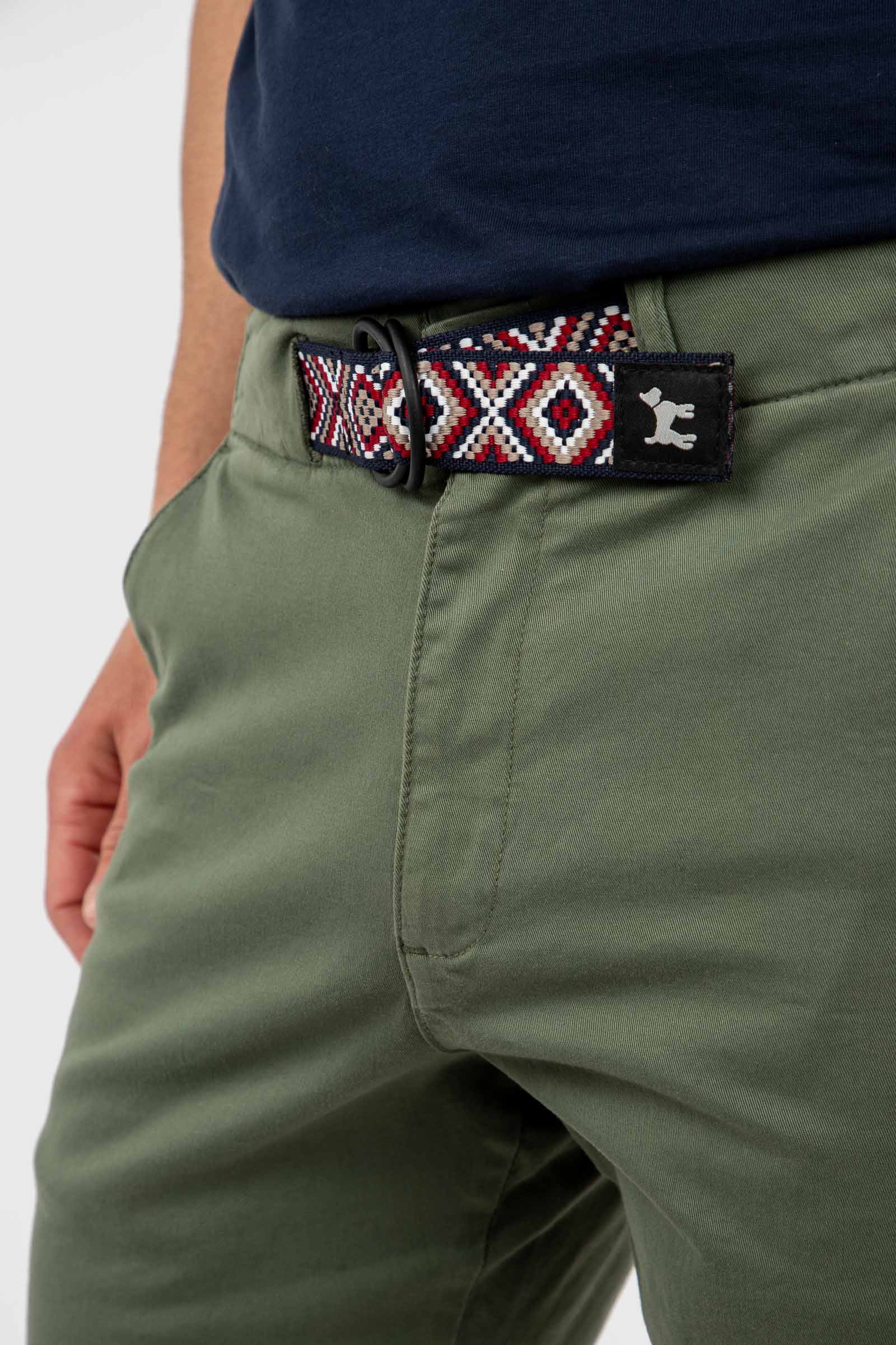Bermuda Verde Khaki Con Cinturón Étnico