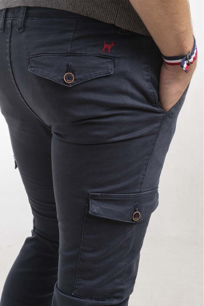 Pantalón Cargo Slim Marino