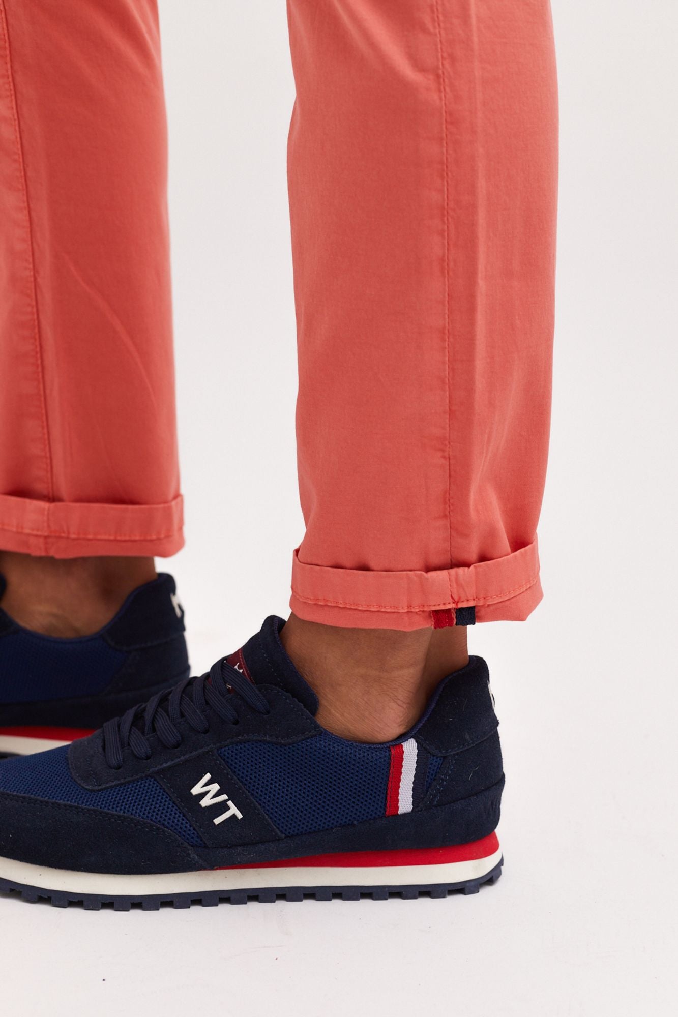 Pantalón Chino Slim Coral