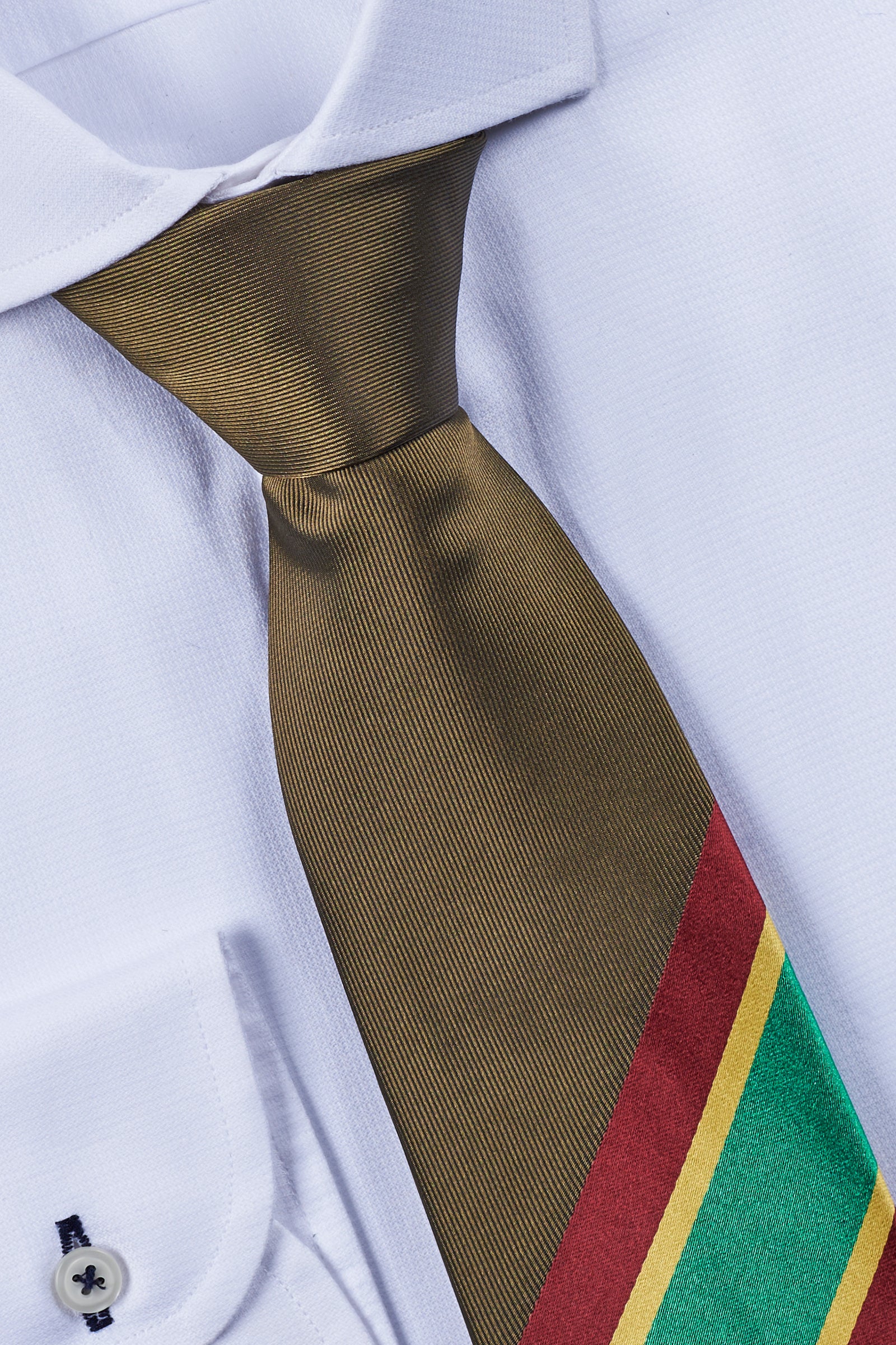 Corbata Oliva Franja Tricolor